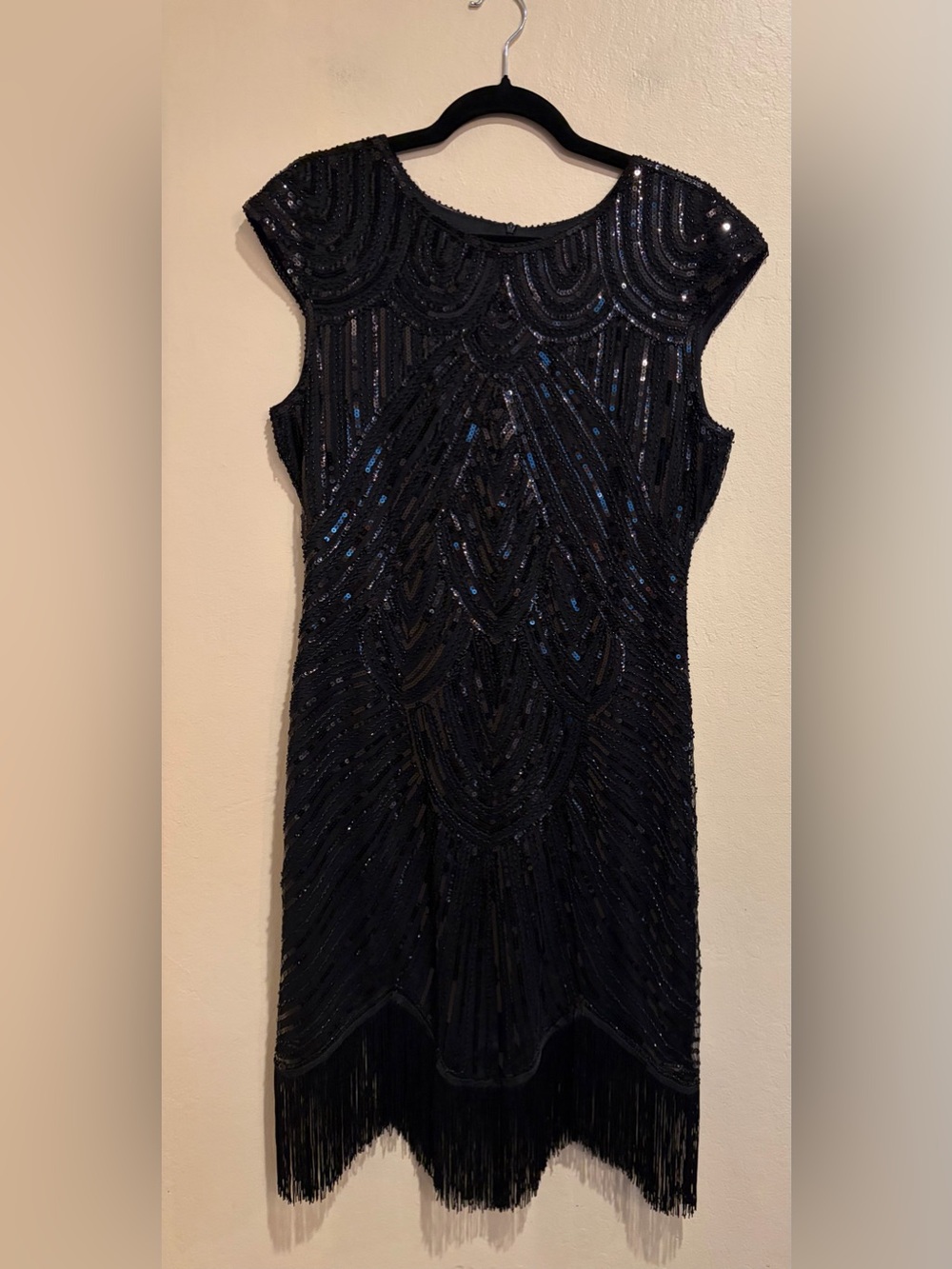 Elegant Black Sequin 1920s Flapper Dress w/ Fringe, size L